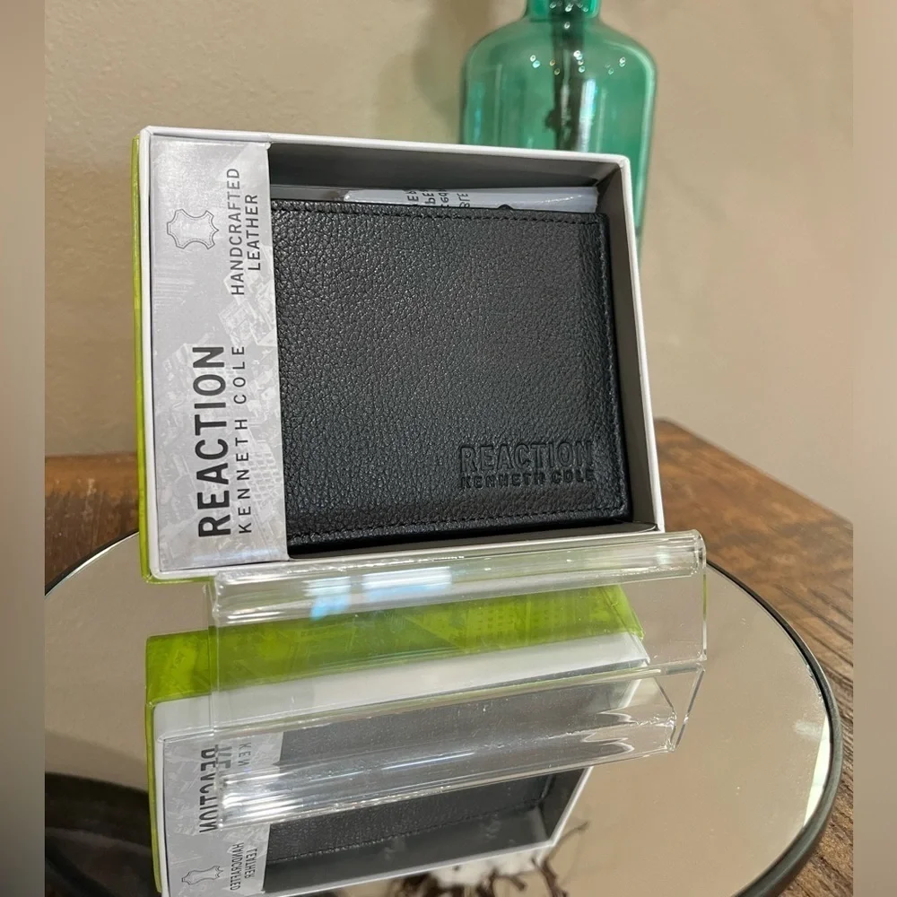 Kenneth Cole Black Leather Wallet, new!